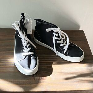 NWT Old Navy Black High Top Sneakers Lace Up Casual Shoes Size 6